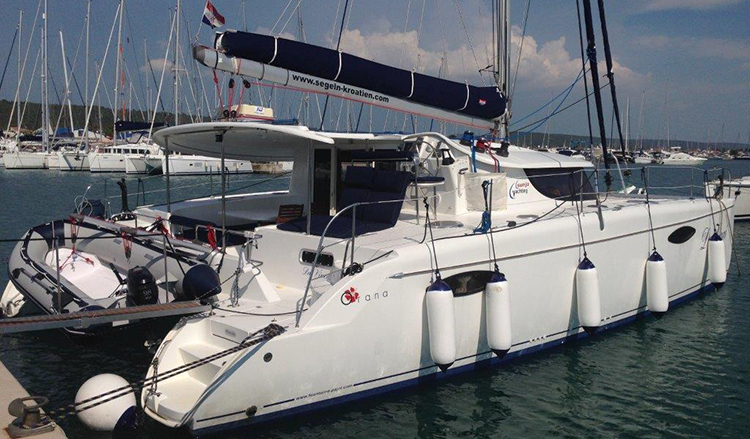 Fountaine Pajot Orana 44