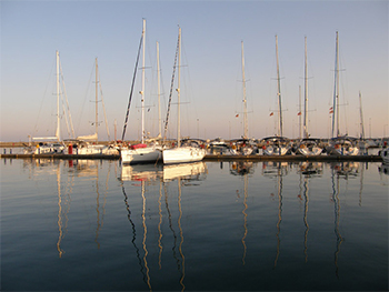 Hafen von Samos Hafen von Samos